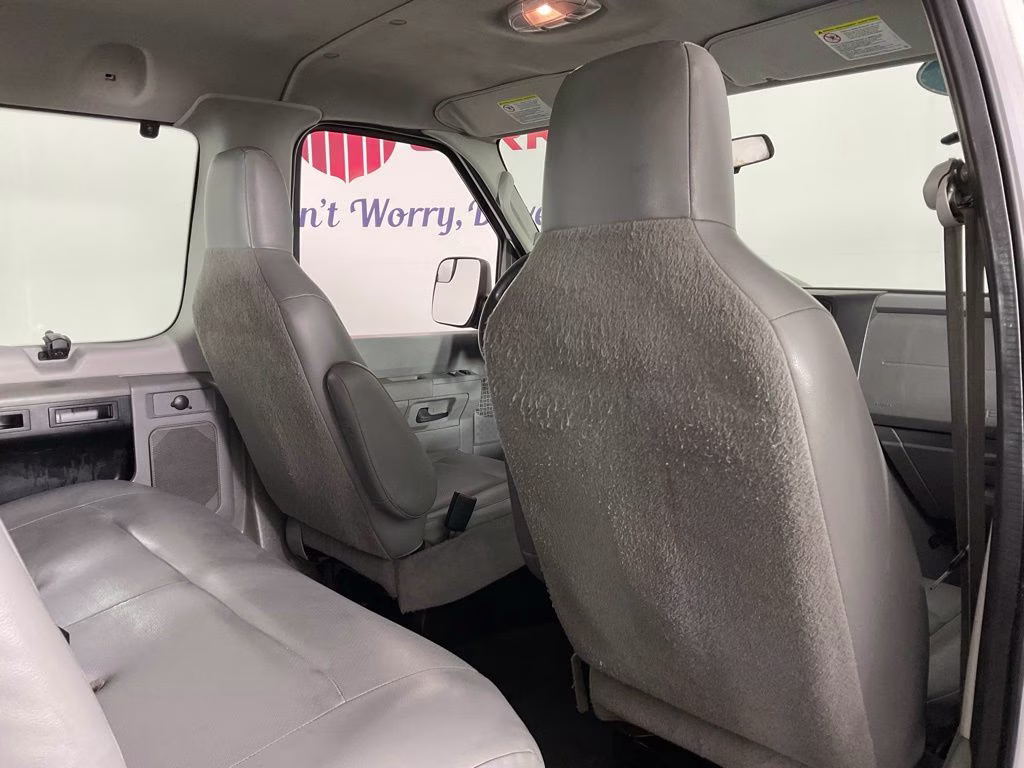 2014 Oxford White Ford E-350SD XL RWD Crossover
