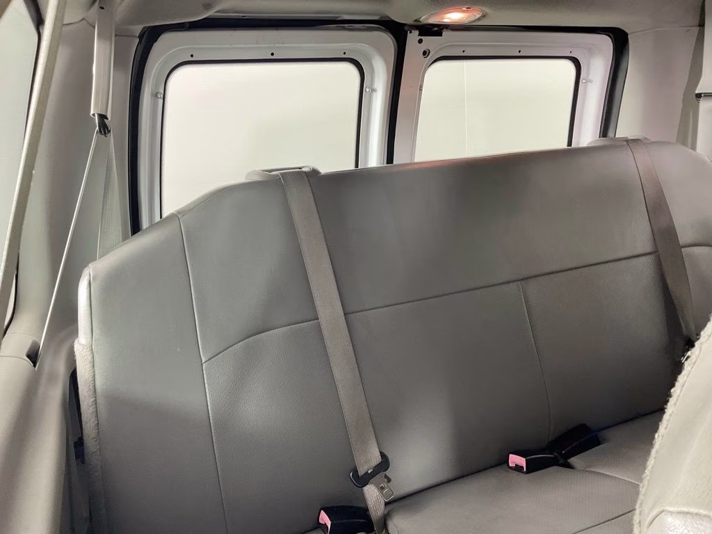 2014 Oxford White Ford E-350SD XL RWD Crossover