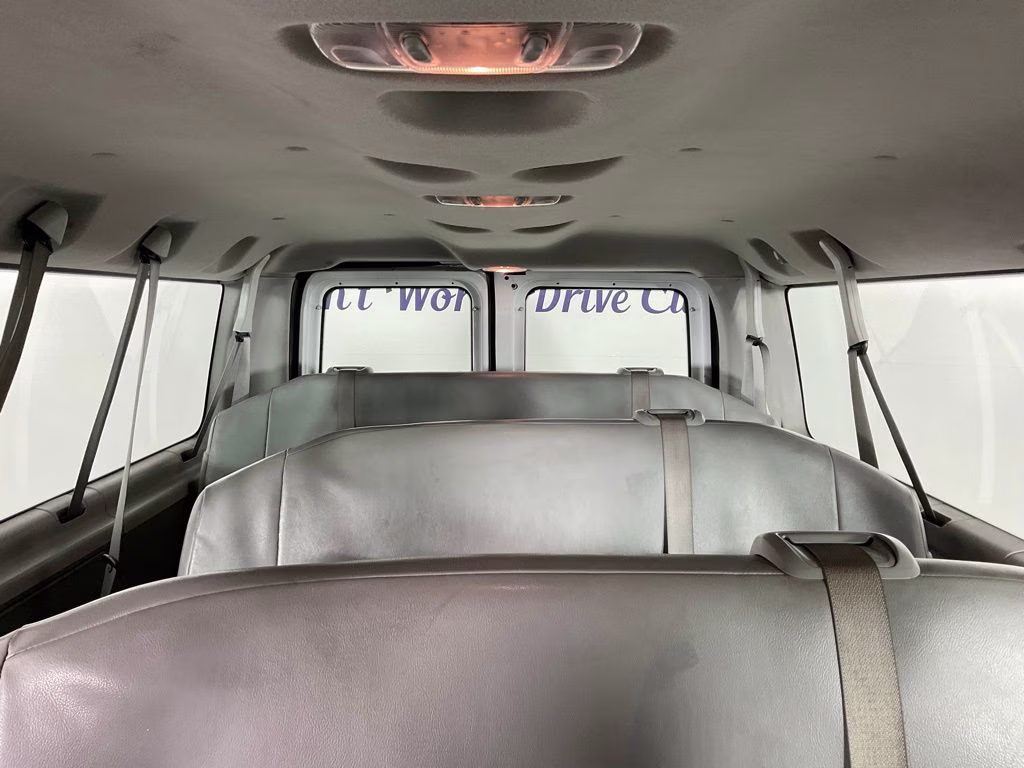 2014 Oxford White Ford E-350SD XL RWD Crossover