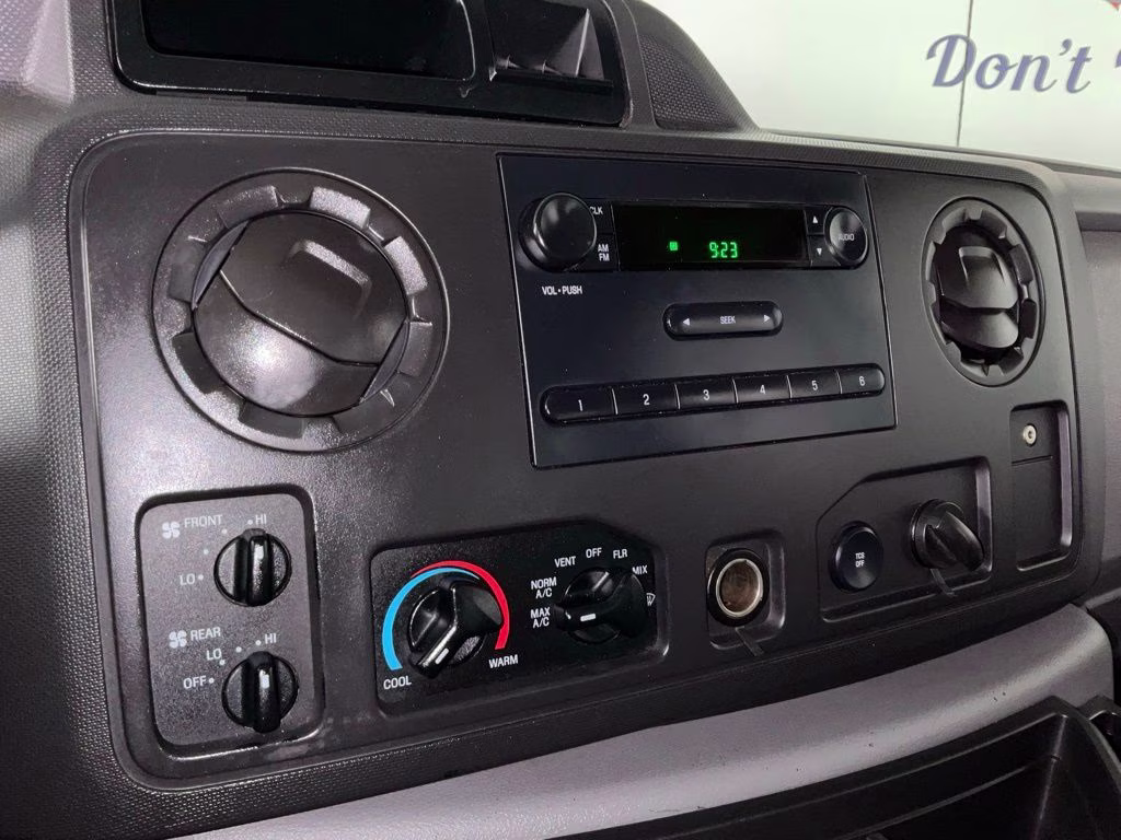 2014 Oxford White Ford E-350SD XL RWD Crossover