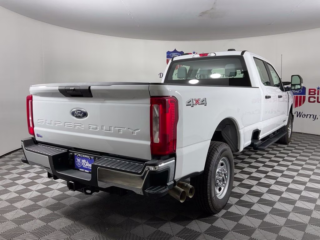 2026 Oxford White Ford Super Duty F-250 SRW XL 4X4 Truck