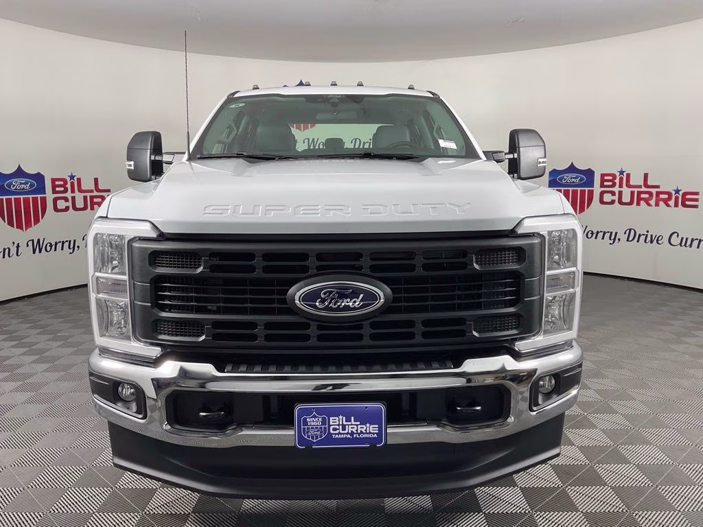 2026 Oxford White Ford Super Duty F-250 SRW XL 4X4 Truck