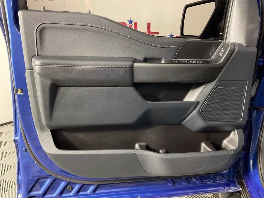 2022 Blue Metallic Ford F-150 XLT RWD Truck