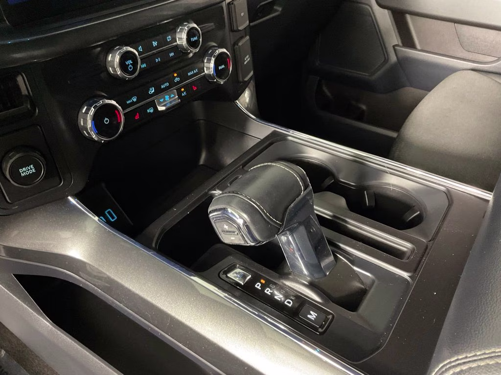 2022 Blue Metallic Ford F-150 XLT RWD Truck
