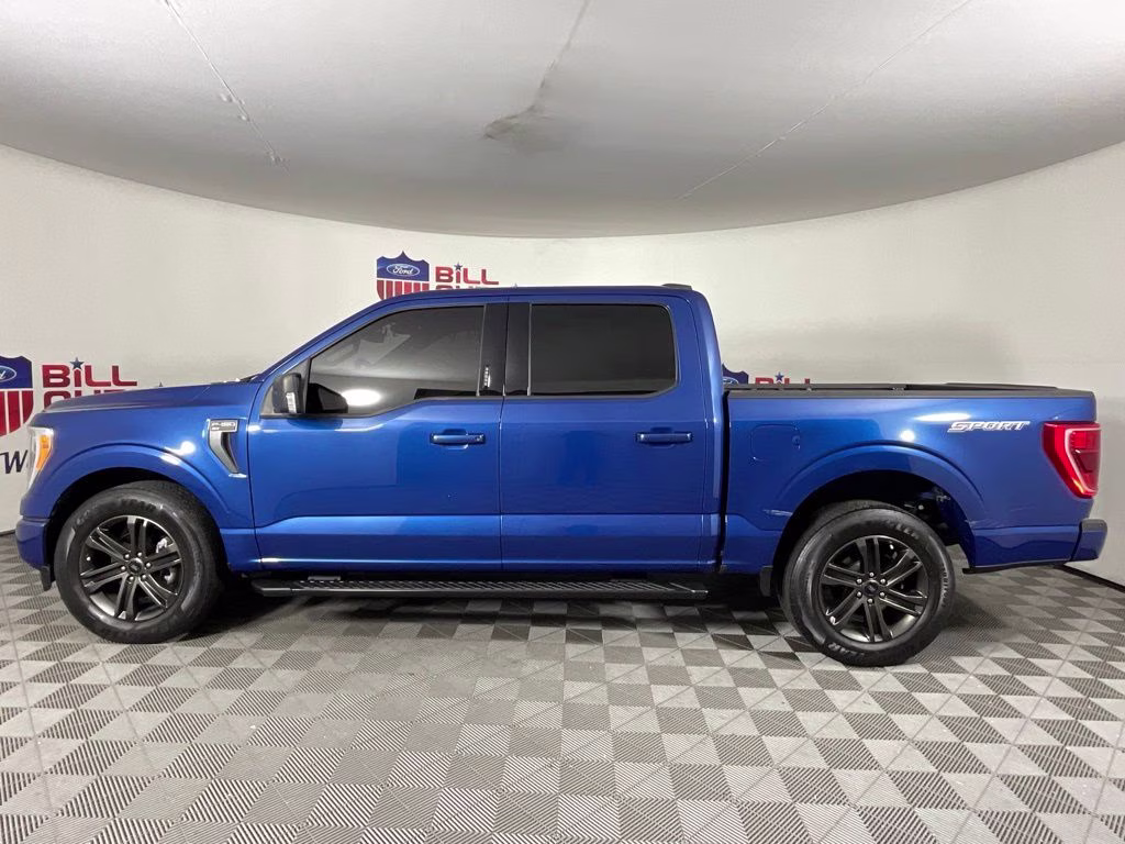 2022 Blue Metallic Ford F-150 XLT RWD Truck