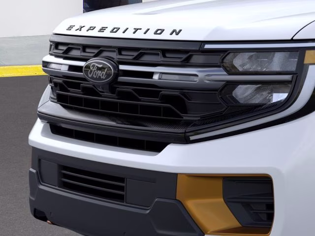 2026 Star White Metallic Tri-Coat Ford Expedition Tremor 4X4 SUV