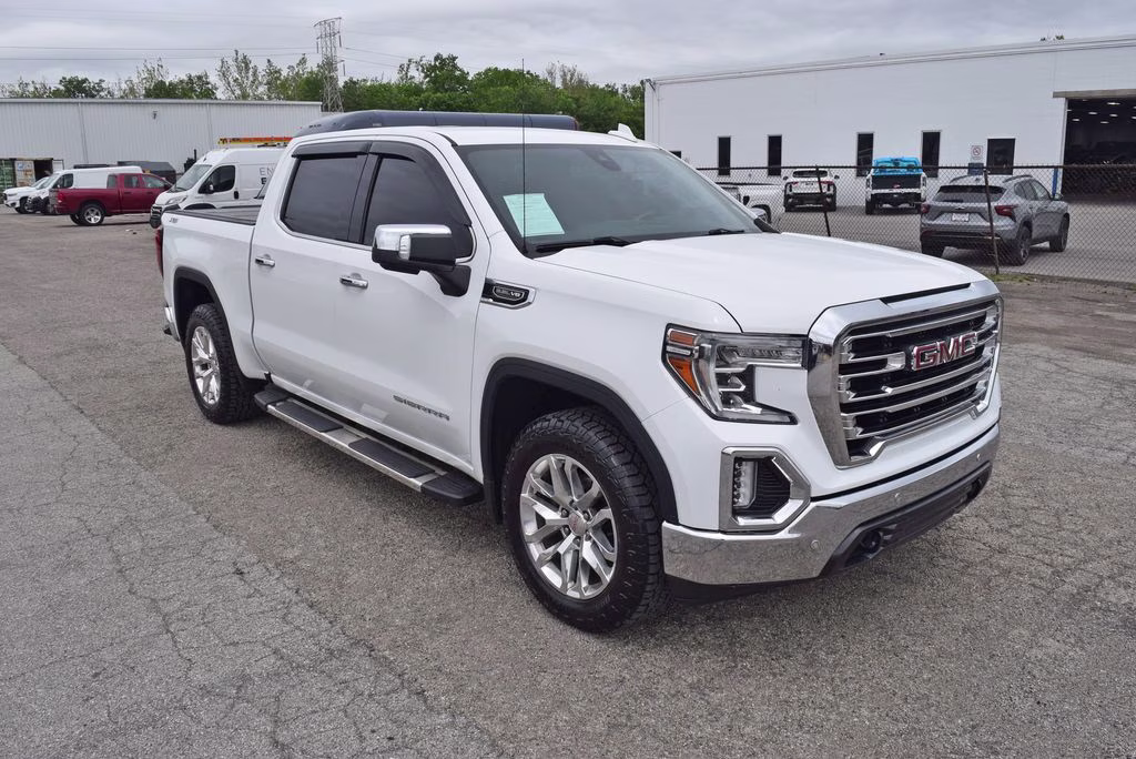 2019 GMC Sierra 4WD Crew Cab Short Box SLT's photo