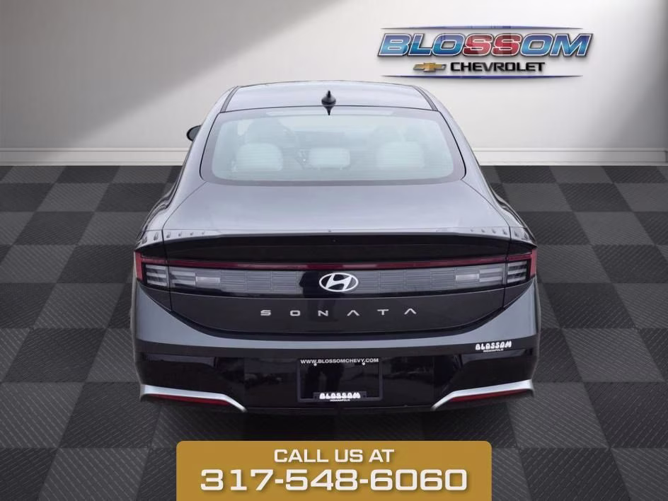 2025 Gray Hyundai Sonata SEL FWD Sedan