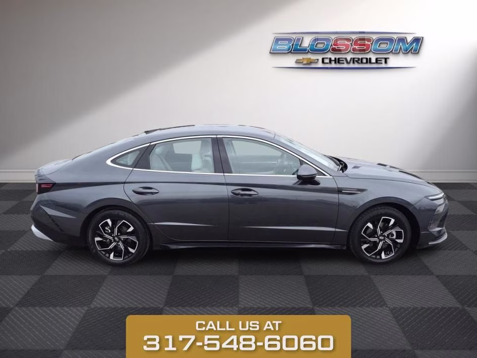 2025 Gray Hyundai Sonata SEL FWD Sedan