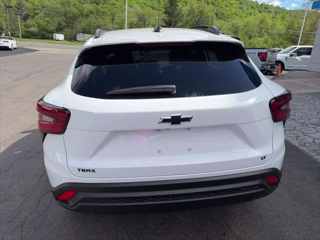 2026 Summit White Chevrolet Trax LT FWD SUV