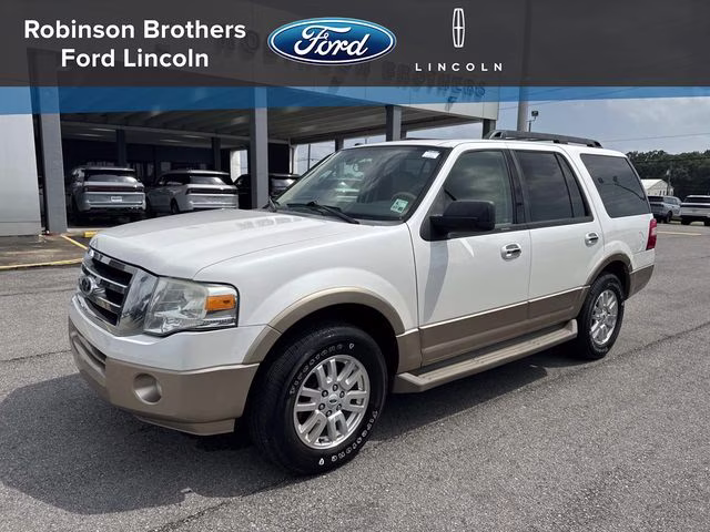 2014 White Platinum Clearcoat Metallic Ford Expedition XLT RWD SUV