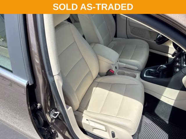 2014 Moonrock Silver Metallic Volkswagen Jetta SportWagen 2.0L TDI FWD Crossover