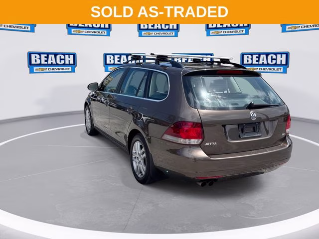 2014 Moonrock Silver Metallic Volkswagen Jetta SportWagen 2.0L TDI FWD Crossover