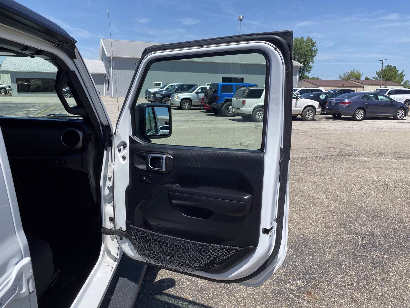 2018 Bright White Clearcoat Jeep Wrangler Sport S 4X4 SUV