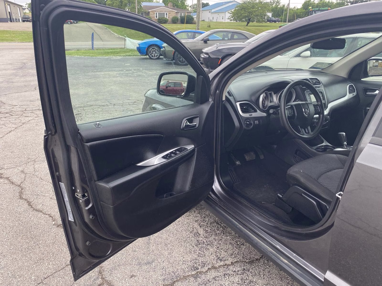 2020 Granite Pearlcoat Dodge Journey SE Value FWD SUV