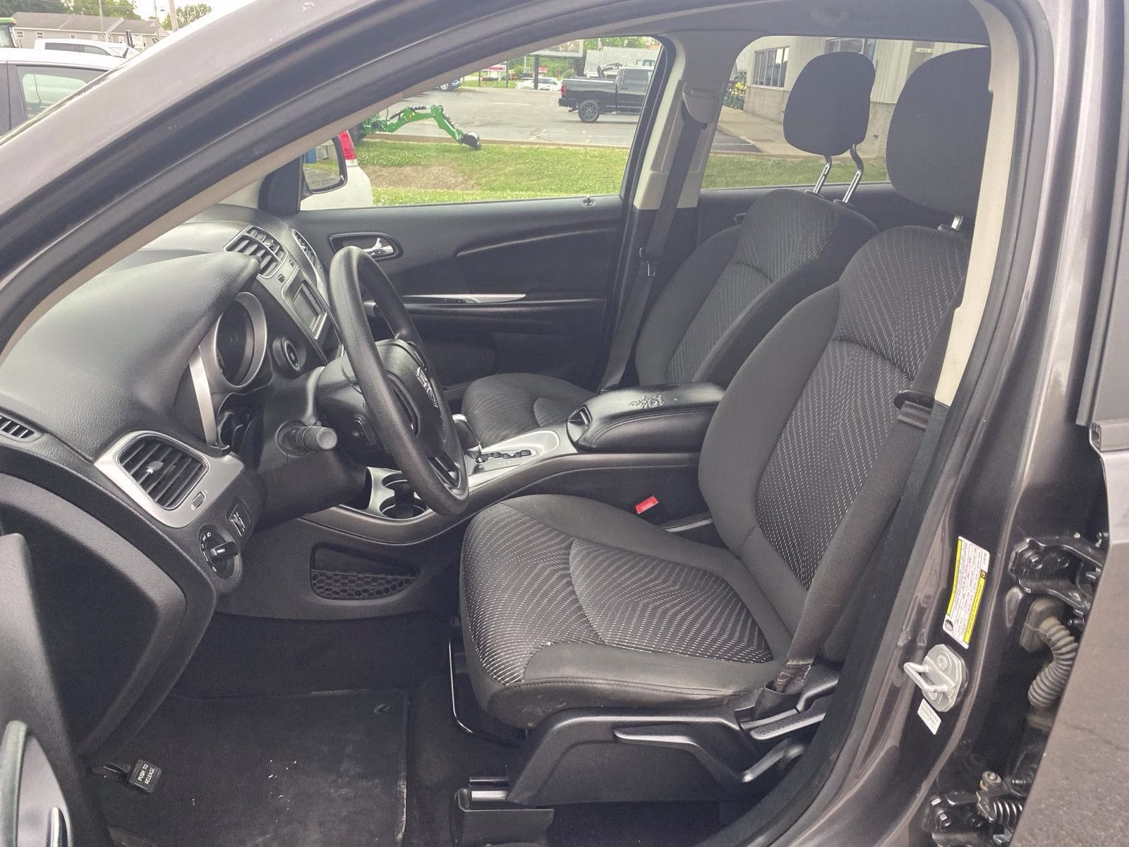 2020 Granite Pearlcoat Dodge Journey SE Value FWD SUV