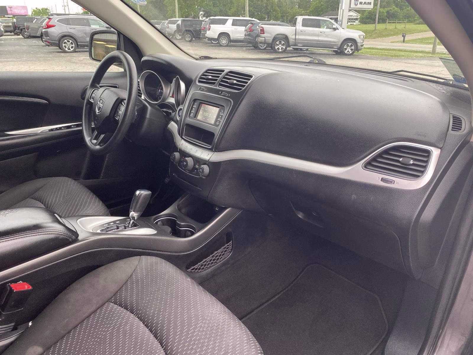 2020 Granite Pearlcoat Dodge Journey SE Value FWD SUV