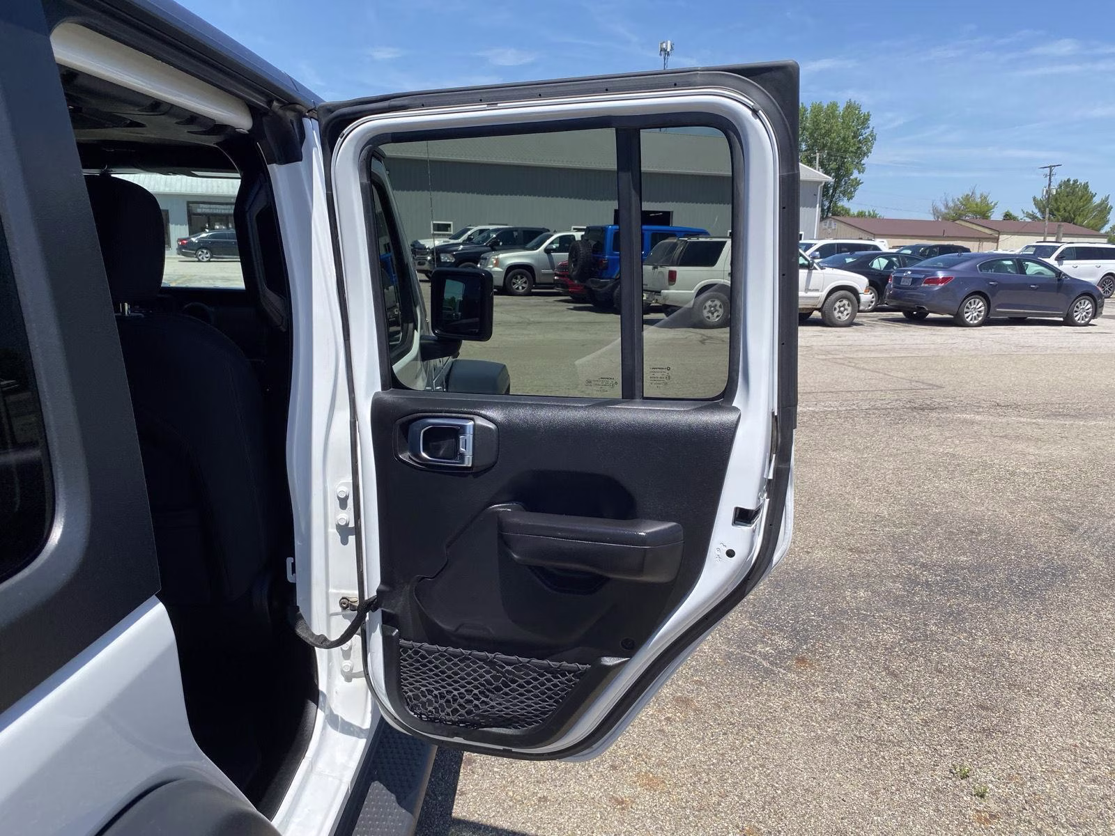 2018 Bright White Clearcoat Jeep Wrangler Sport S 4X4 SUV