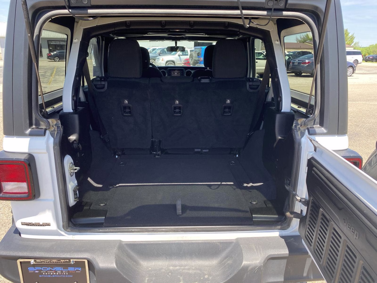 2018 Bright White Clearcoat Jeep Wrangler Sport S 4X4 SUV