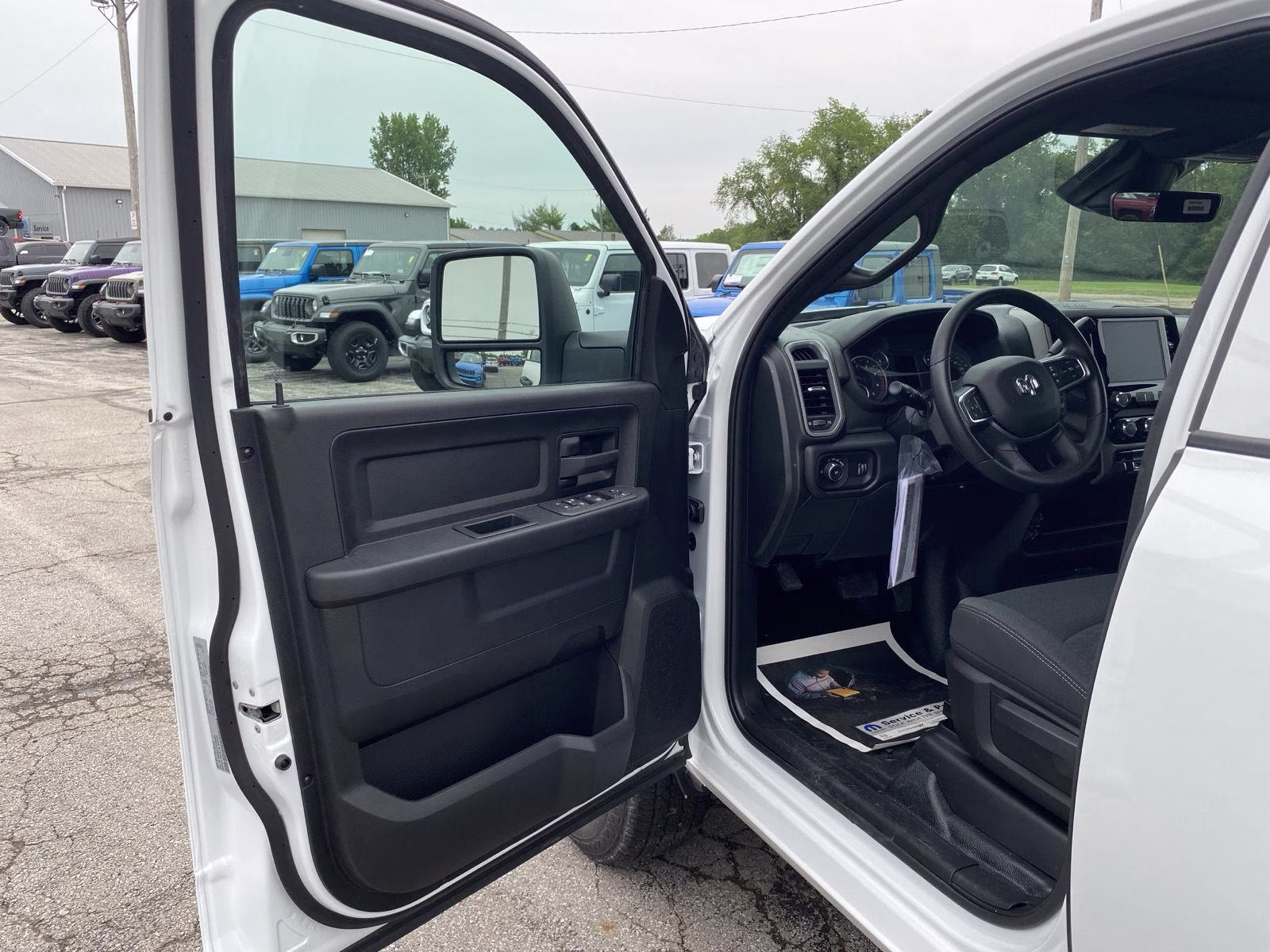 2026 Bright White Clearcoat Ram 3500 Chassis Cab Tradesman 4X4 Truck