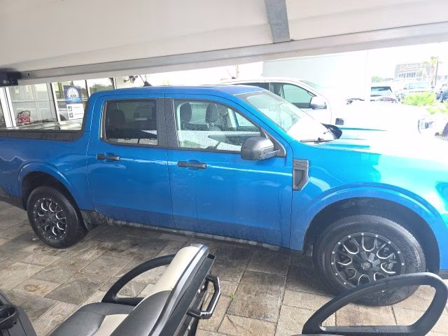 2022 Blue Metallic Ford Maverick XL FWD Truck