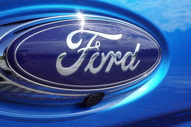 2022 Blue Metallic Ford Maverick XL FWD Truck