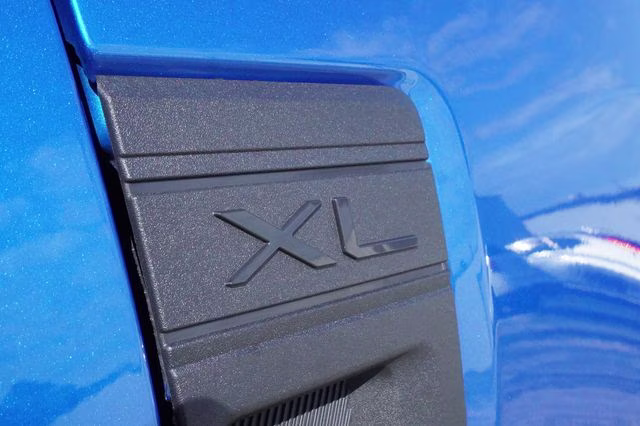 2022 Blue Metallic Ford Maverick XL FWD Truck