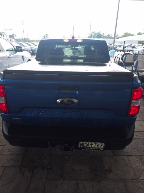 2022 Blue Metallic Ford Maverick XL FWD Truck