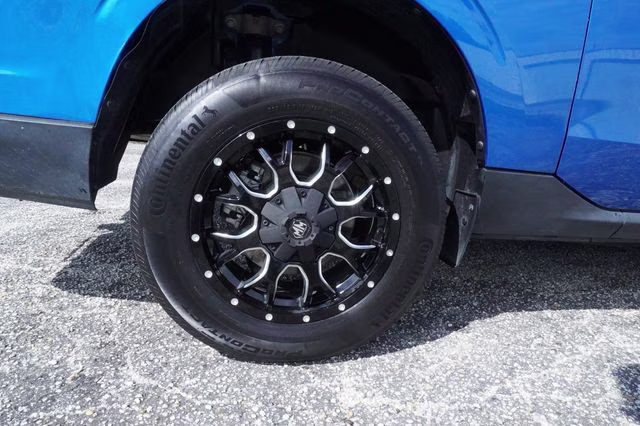 2022 Blue Metallic Ford Maverick XL FWD Truck