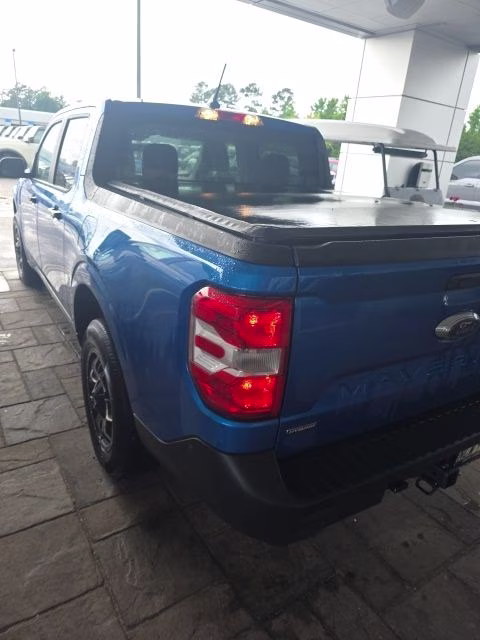 2022 Blue Metallic Ford Maverick XL FWD Truck