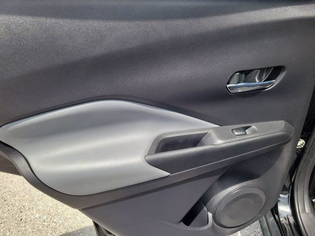2023 Super Black Nissan Kicks SR FWD SUV