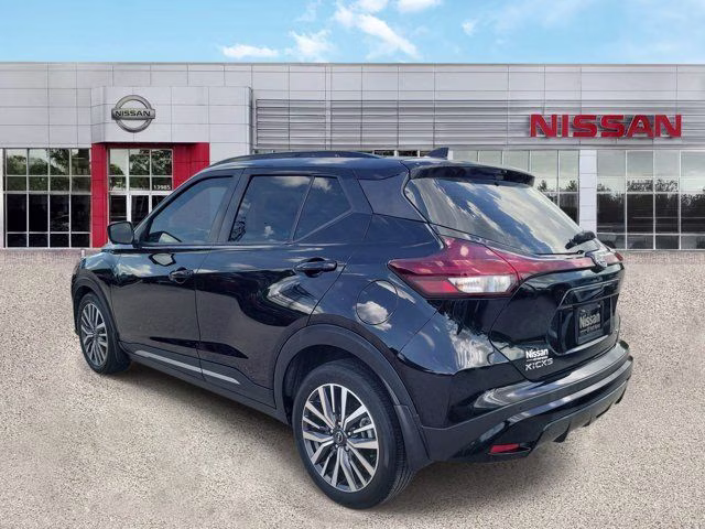 2023 Super Black Nissan Kicks SR FWD SUV