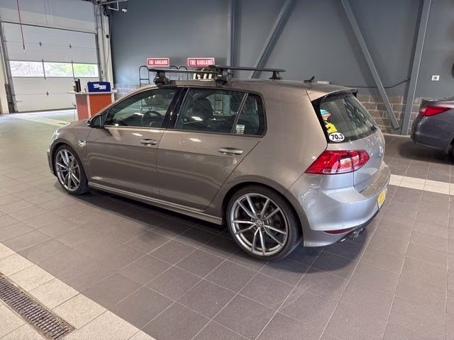 2017 Volkswagen Golf R DCC & Navigation 4Motion AWD Hatchback