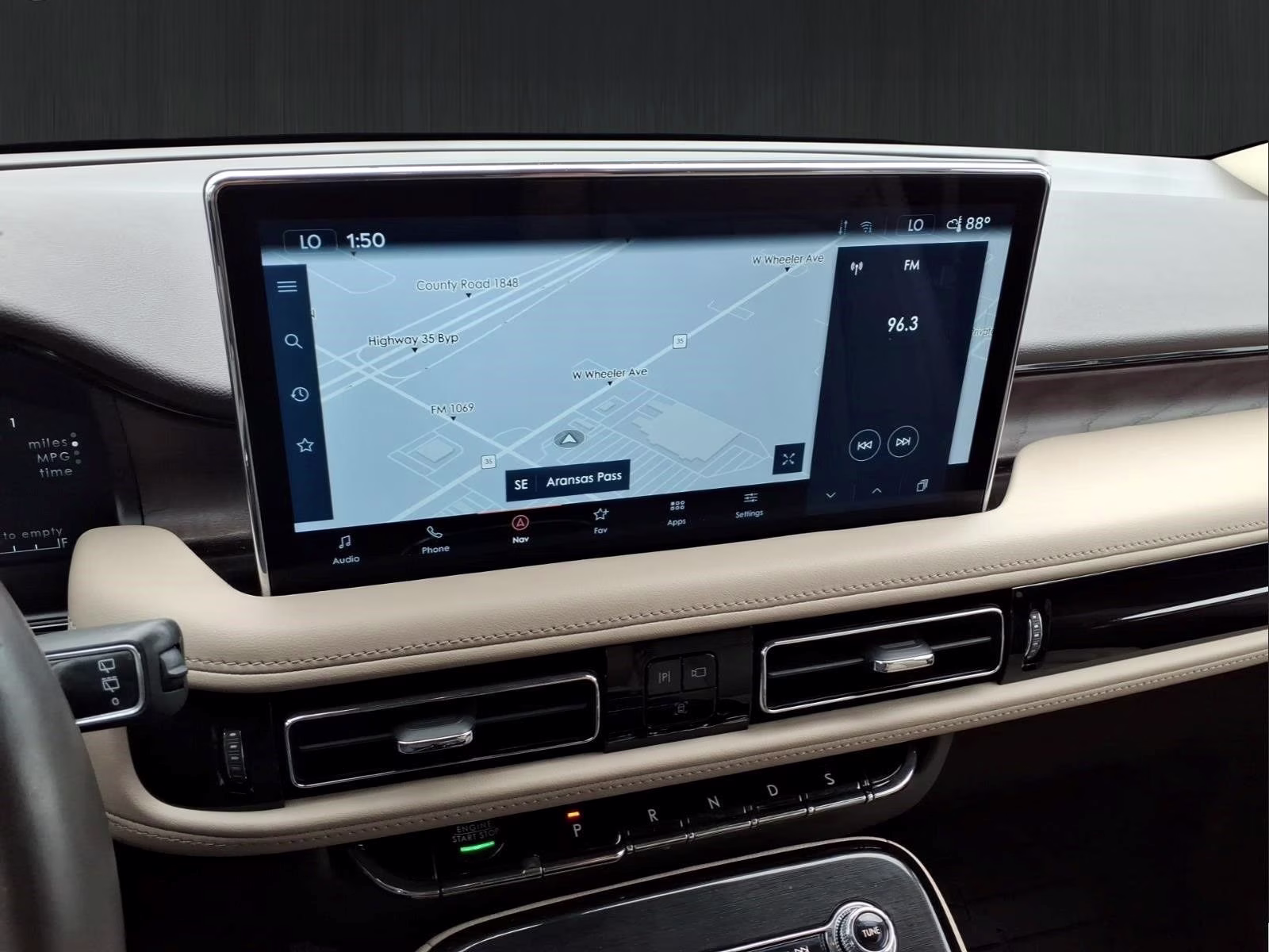 2023 Green Metallic Lincoln Nautilus Reserve AWD SUV