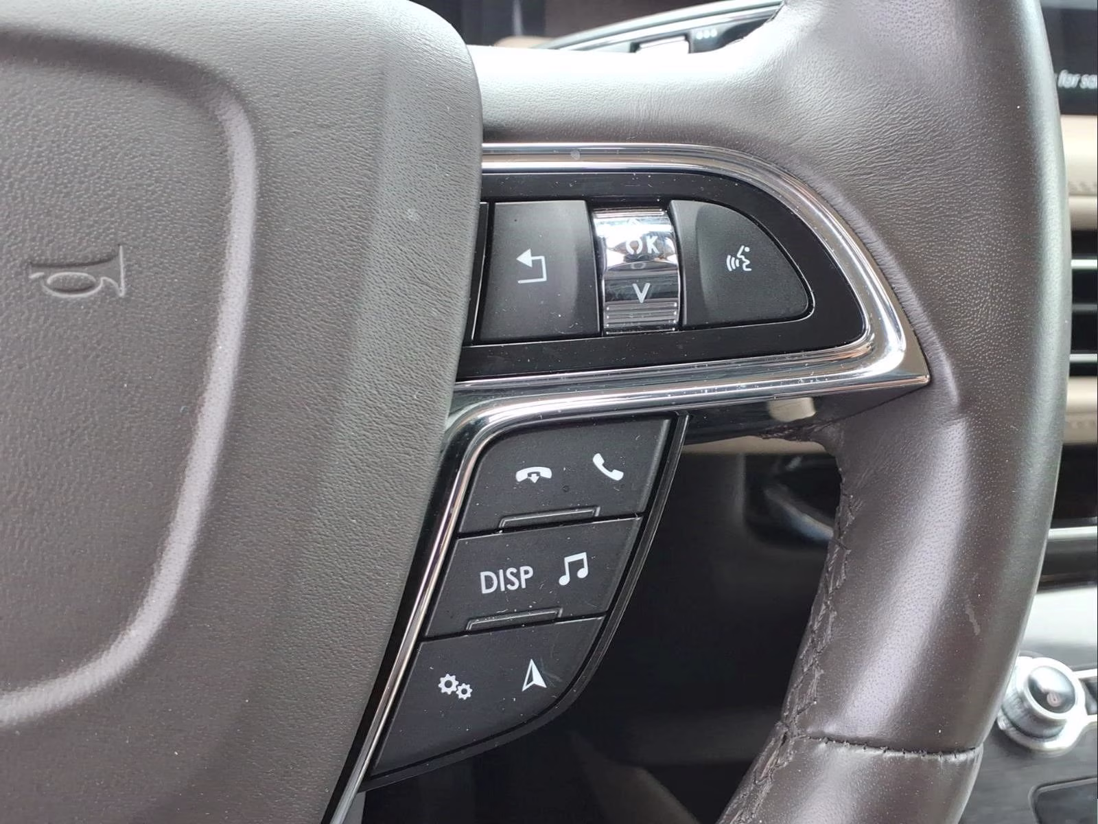 2023 Green Metallic Lincoln Nautilus Reserve AWD SUV