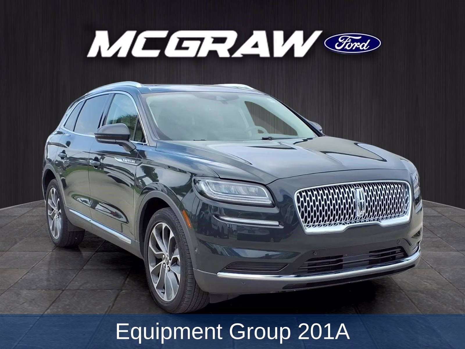 2023 Green Metallic Lincoln Nautilus Reserve AWD SUV