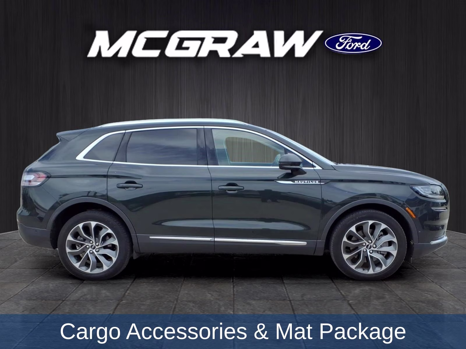 2023 Green Metallic Lincoln Nautilus Reserve AWD SUV