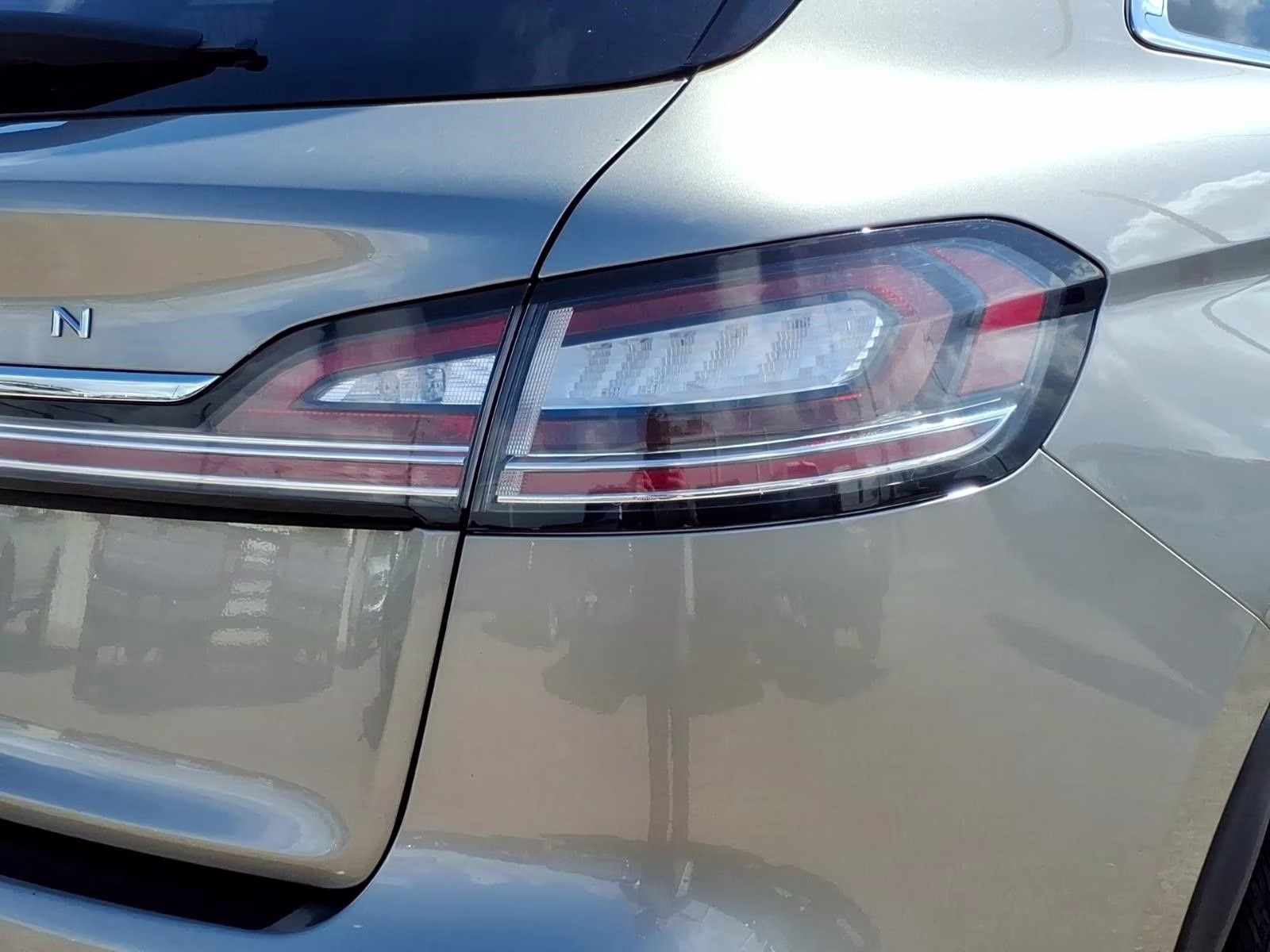 2023 Sandstone Metallic Lincoln Nautilus Reserve AWD SUV