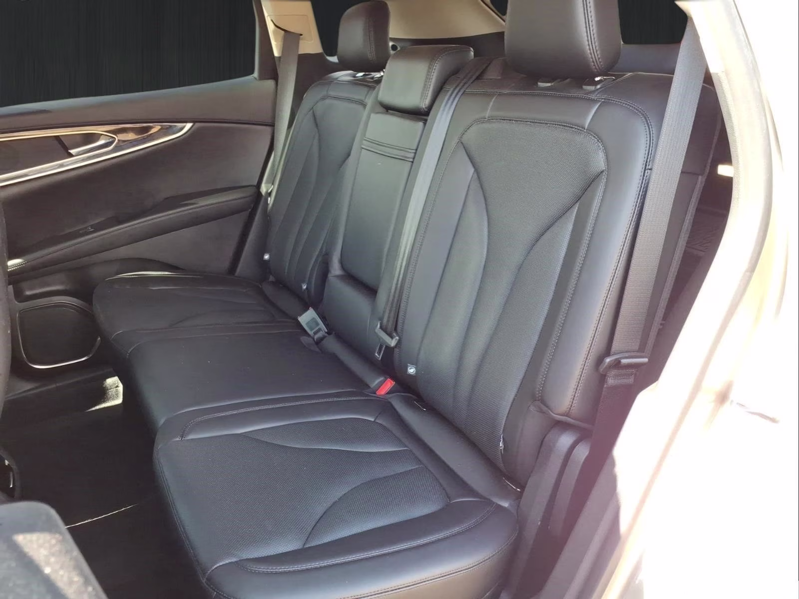 2023 Sandstone Metallic Lincoln Nautilus Reserve AWD SUV