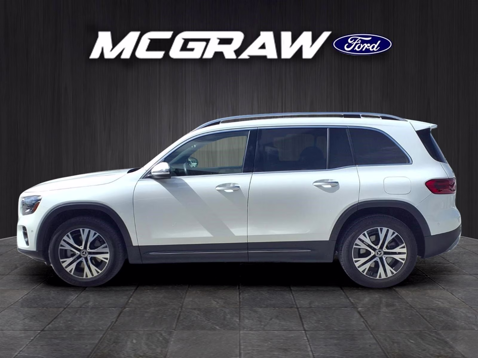 2025 Polar White Mercedes-Benz GLB GLB 250 FWD SUV