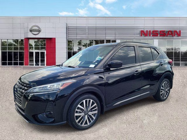 2023 Super Black Nissan Kicks SR FWD SUV