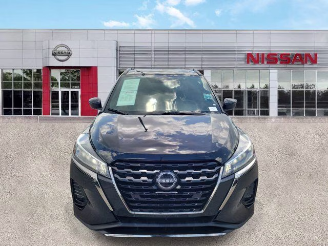 2023 Super Black Nissan Kicks SR FWD SUV