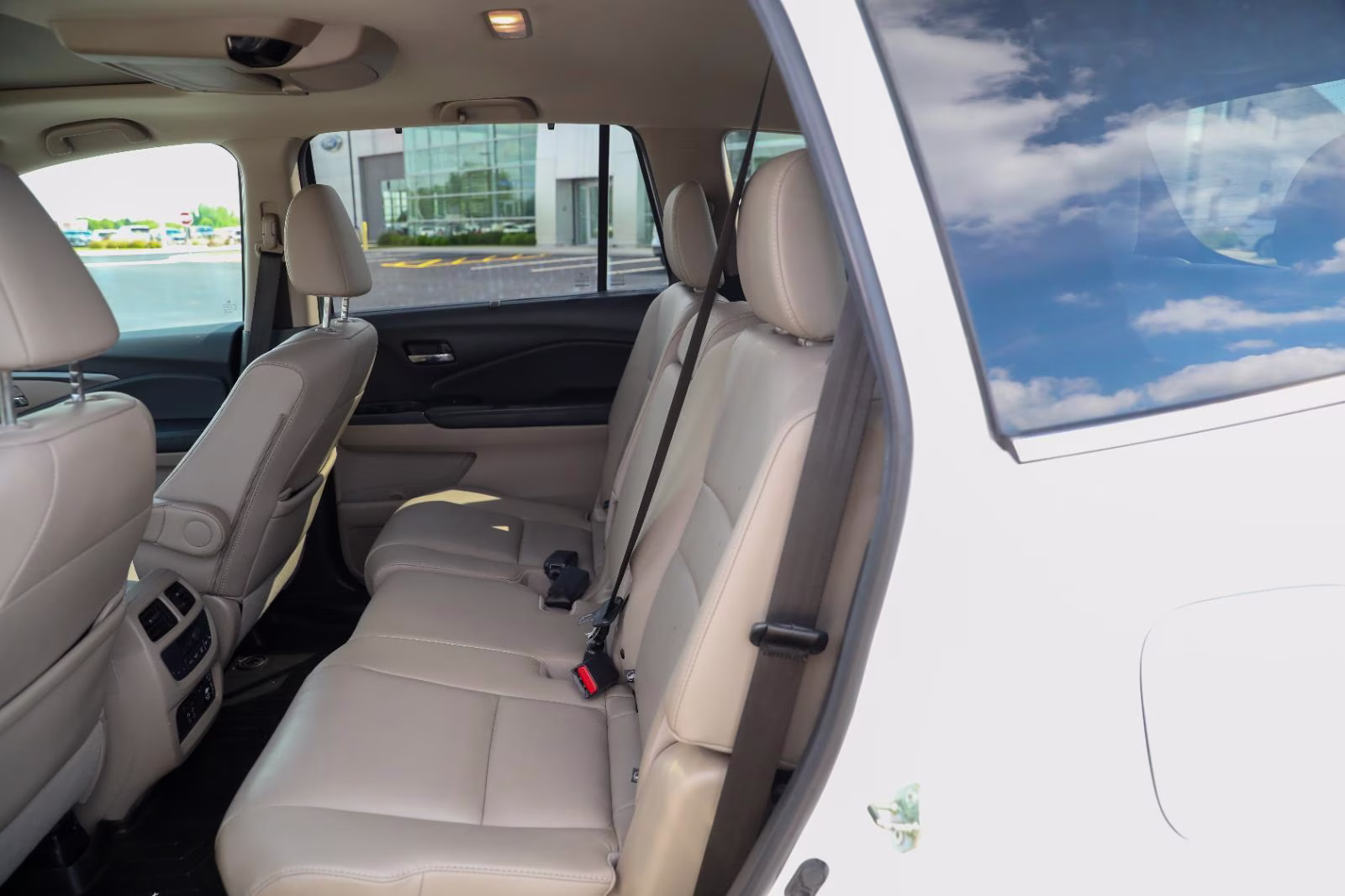 2019 White Diamond Pearl Honda Pilot EX-L w/Navi w/RES AWD SUV