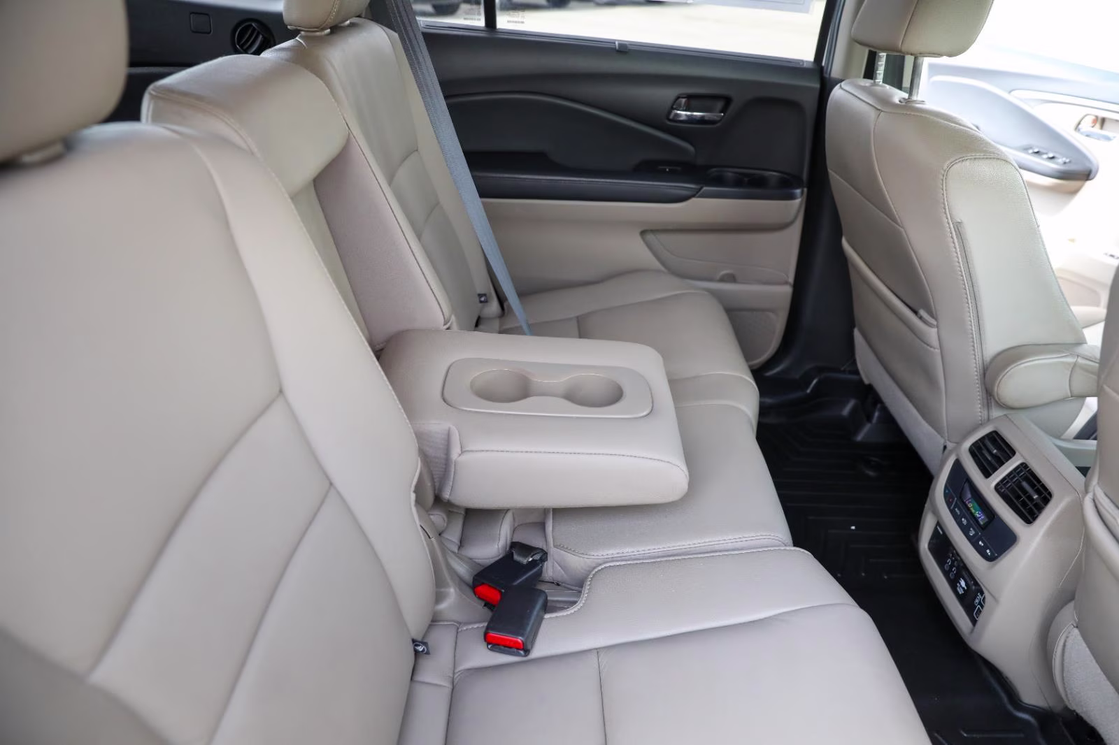 2019 White Diamond Pearl Honda Pilot EX-L w/Navi w/RES AWD SUV