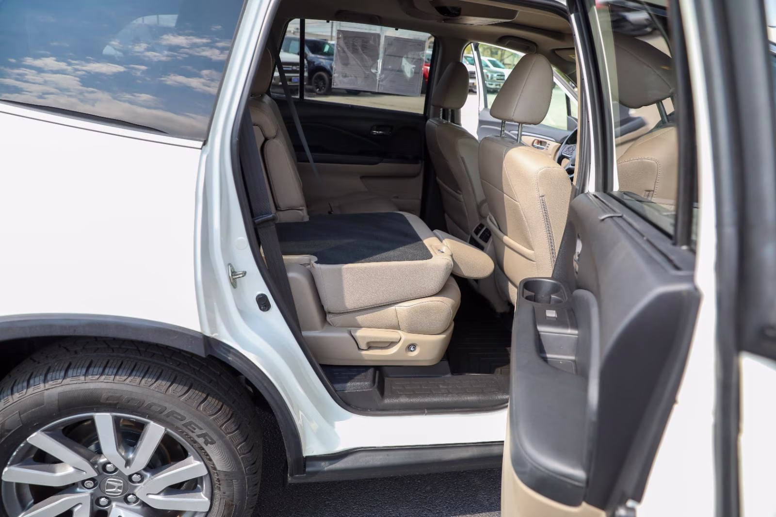 2019 White Diamond Pearl Honda Pilot EX-L w/Navi w/RES AWD SUV
