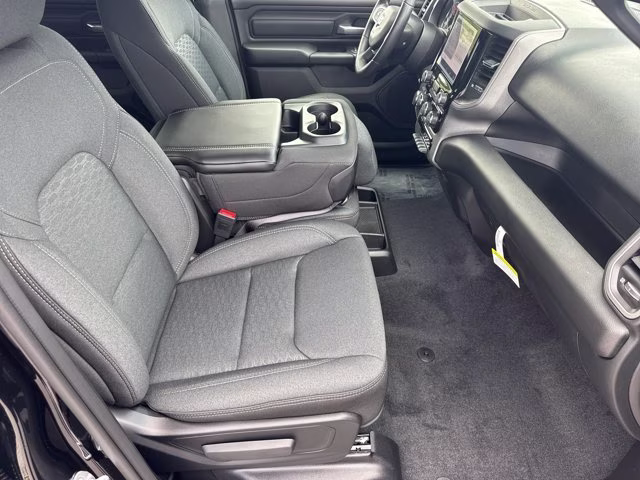 2026 Diamond Black Crystal Pearlcoat Ram 1500 Express RWD Truck