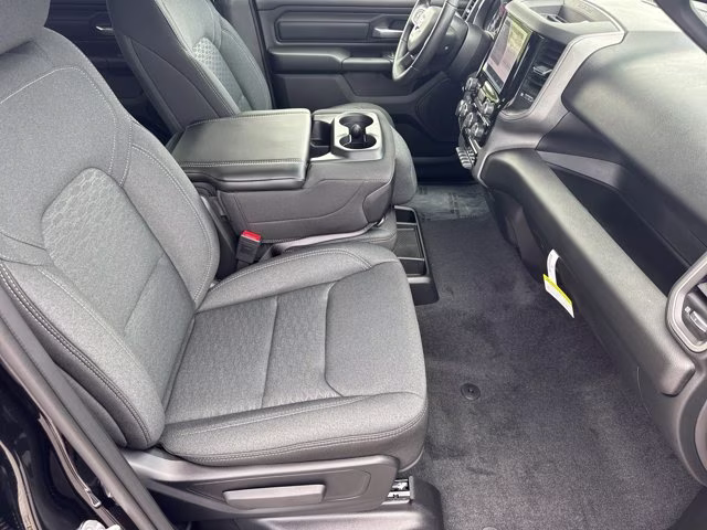 2026 Diamond Black Crystal Pearlcoat Ram 1500 Express RWD Truck