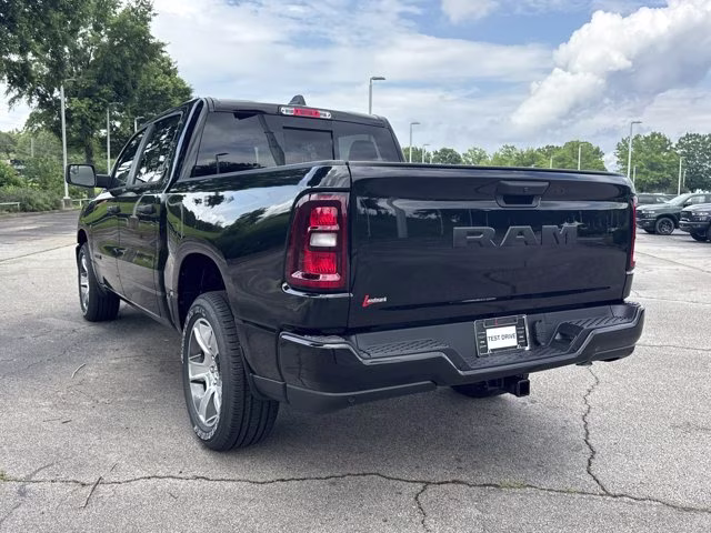 2026 Diamond Black Crystal Pearlcoat Ram 1500 Express RWD Truck