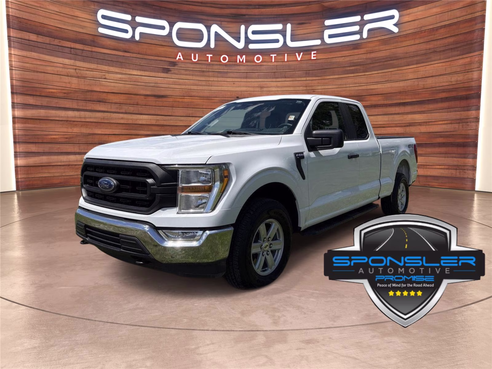 2022 Oxford White Ford F-150 XL 4X4 Truck