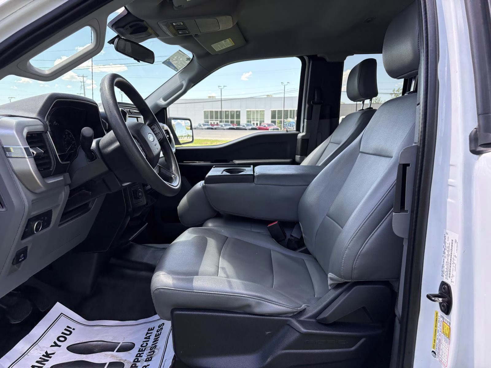2022 Oxford White Ford F-150 XL 4X4 Truck